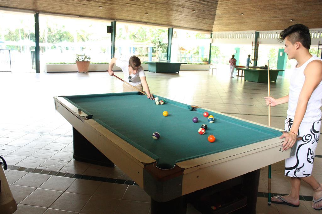 Hotel Guadaira Resort Melgar Extérieur photo